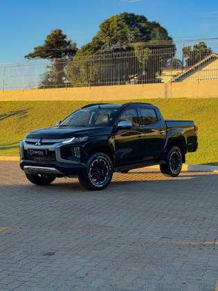 MITSUBISHI L200 TRITON 2.4 16V TURBO DIESEL SPORT HPE CD 4P 4X4 AUTOMÁTICO